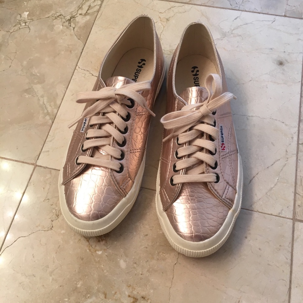 Women’s Superga sneakers